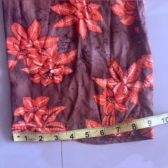 Victoria's Secret Black and Orange Casual Pants with Floral Design - Picture 10 of 16